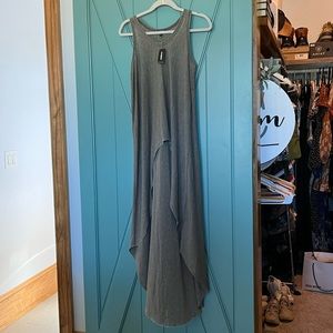 NWT. Express Tank (high low)